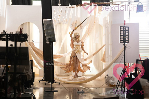 Секс кукла FunWest Bella 157 RST Silicone 