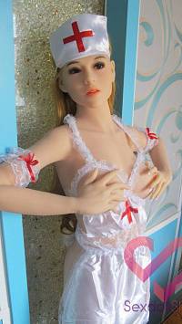 Секс кукла Иден 163 в костюме медсестры (фото 3)
