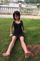 Секс кукла Полина 140 см в парке (фото 26)